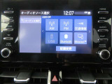 ディスプレイオーディオになります。お持ちのスマホを利用してナビ機能や音楽の再生が出来ます♪