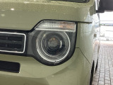 LEDヘッドライトは、点灯の瞬間から最大光量を発揮し、突然暗くなるトンネルなどでの安定感を高めます。