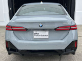 サービスにはドイツ本国と同様に教育と訓練を受け、BMWを知り尽くした「マイスターメカニック」が数多く在籍しております。納車前点検整備で、お客様に安心と安全をお届けいたします。