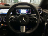 握りやすいハンドルの形状をしておりますので、お客様の運転をサポートしてくれます!