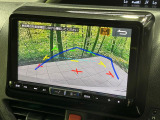 【バックカメラ】駐車時に後方がリアルタイム映像で確認できます。大型商業施設や立体駐車場での駐車時や、夜間のバック時に大活躍!運転スキルに関わらず、今や必須となった装備のひとつです!