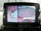 アラウンドビューモニター!空から見下ろしているかのような映像を映し出します。駐車時には安心ですよね♪