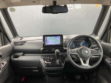 ブラックを基調とした上質な車内インテリアです!