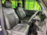 運転席シート廻りは使用感も少なく、良好な状態となっています。丁寧に使われていたことがよくわかりますね。