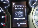 ディスプレイには運転に必要な様々な情報を表示します。