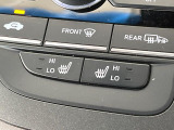 【シートヒーター】寒い日に重宝するシートヒーター!エアコンより早く温まってくれるので寒がりの人も安心ですね♪エアコンの温風は乾燥するから苦手、という方にもをおすすめです。