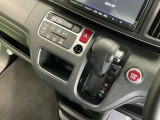 発進時から滑らかに加速する無段階変速のCVTはストップ&ゴーの多い街の中も快適です