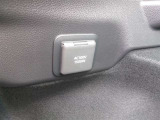 1500W対応のAC100Vコンセント付きです。非常時やキャンプなどにも役に立ちます。
