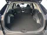 後席を格納すると、これだけの広さが!シーンに合わせたシートアレンジで、大きな荷物も積むことが出来ます♪