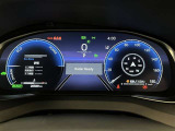 12.3インチTFTカラーマルチインフォメーションディスプレイは、4つのテイストと3つのレイアウトの中から、好みに合わせて表示を変えることが出来ます!インフォメーションを複数表示することも可能!