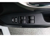 運転席ドアスイッチ回りの画像です。