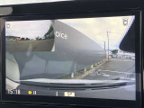 ドライブレコーダーの映像。ナビのモニターに前後の映像を映し出せます