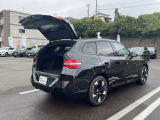 BMWを熟知したメカニックによる、360度の納車前点検。ドイツ本国と同様の教育・訓練を受けたメカニックが徹底的に点検、整備した後にお客様にお引渡しします。