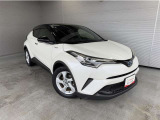 「中古車ハイブリッド保証」付き。ハイブリット機構を無償で保証します。保証期間は初度登録年月から10年目まで、または3年間の長い方。但し累計走行距離が20万km以内。