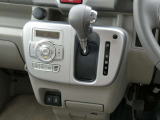 変速ショックのないスムーズな走り、自動無段変速機「CVT」を採用。燃費向上と力強くなめらかな走りです。