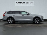 ◆サイド/流麗なプロポーションはVOLVO車の真骨頂。「美しいものと共にありたい」というオーナーの願いを満たします