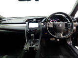 Honda車が初めての方にも扱いやすく分かりやすいインパネ周りと各種スイッチ類です。