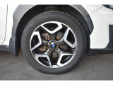 純正18インチアルミホイール付タイヤサイズは225/55R18*新品タイヤ4本無料交換♪(当社指定)