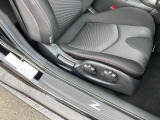 シートスライド・リフター機能付きなので、小柄な方から大柄な方までベストなシート位置で運転できます。