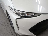 LEDヘッドライトです。デザイン性がよくとても明るいので、夜間の走行や悪天候でも安心です。しかも長寿命!