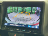 【バックカメラ】駐車時に後方がリアルタイム映像で確認できます。大型商業施設や立体駐車場での駐車時や、夜間のバック時に大活躍!運転スキルに関わらず、今や必須となった装備のひとつです!