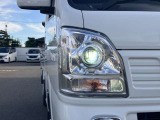 【 LEDヘッドライト 】 青色発光ダイオードを発明した日本人がノーベル賞を受賞し、LEDライトが開発されました。明るく長寿命のライトです。体感して下さい。明るいライトです!