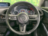 【純正革巻きステアリング】上質な革を使用することで、手にしっかり馴染みとても運転しやすいハンドルです♪