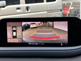 【360°ビューモニター】専用のカメラにより、上から見下ろしたような視点で360度クルマの周囲を確認することができます☆死角部分も確認しやすく、狭い場所での切り返しや駐車もスムーズに行えます。