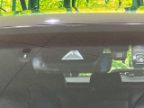 【トヨタセーフティセンス】走行中に前方の車両等を認識し、衝突しそうな時は警報とブレーキで衝突回避と被害軽減をアシスト。より安全にドライブをお楽しみいただけます。