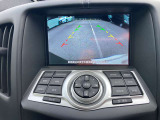 駐車時はナビゲーションでバックカメラを見ることができ、安心して後ろを把握することが出来ます。