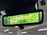 【デジタルインナーミラー】後席の大きな荷物や同乗者で後方が確認しづらい時でも安心!カメラが撮影した車両後方の映像をルームミラー内に表示。クリアな視界で状況の確認が可能です!