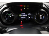 マルチインフォメーションディスプレイ付きのメーターです!エコ運転へ導く多彩な情報を表示してくれます。
