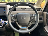 【純正革巻きステアリング】上質な革を使用することで、手にしっかり馴染みとても運転しやすいハンドルです♪