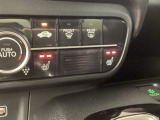 運転席と助手席にシートヒーターが付いています☆寒い時期に腰周りを温めてくれるので体全体が温まりやすいのは勿論、暖房と違い顔に風が当たらないので、乾燥肌やドライアイの方でも大丈夫☆