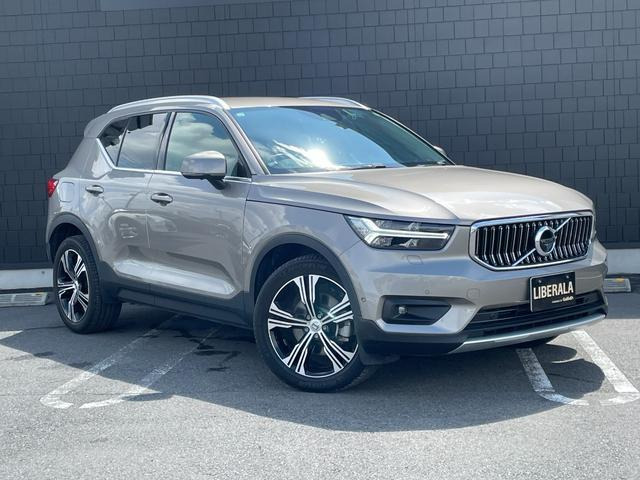 XC40 T4 AWD インスクリプション 4WD 4WD 本革シート