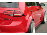 ゴルフGTI入庫しました!オーバーフェンダー WORK18AW Aftermarketマフラー Dampers リアスポイラー フロントスポイラー カスタム多数の1台です!お気軽にお問い合わせください!