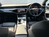 水平基調のデザインを採用したAudi A7 Sportbackのインテリアは、スポーティネスとハイクオリティという2つの本質が高次元に融合するスペースです