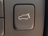 【パワーバックドア】スマートキーや運転席のボタンを押すだけでリアゲートが自動で開閉します!荷物を持っている時や、高い位置にあるバックドアを閉める際に便利な機能です♪