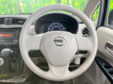 インテリアに合わせたデザインのステアリングは、運転される方のことも考え、運転しやすい形状、大きさです。是非一度、実際に触ってお確かめください。