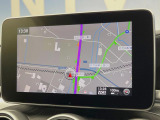 ●純正ナビ:一体感のあるナビは、高級感ある車内を演出してくれます。Bluetooth再生などオーディオ機能も充実しておりますので、運転もより楽しめます♪