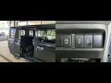 乗降りするのに便利な両側電動スライドドアです。ドアの開閉もボタンを押すだけで簡単に出来ます。