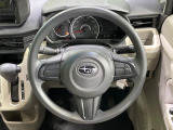 インテリアに合わせたデザインのステアリングは、運転される方のことも考え、運転しやすい形状、大きさです。是非一度、実際に触ってお確かめください。