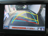 バックガイドモニターで、後方を確認しながら安心して駐車することができます。運転初心者も熟練者も必須の機能ですよ!