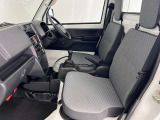 【車内ルームクリーニング済】専門スタッフにより車内はきれいにルームクリーニングを行っております。