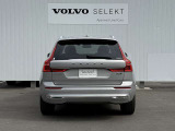 ◆バック/万が一を考え、安全性を重視する方に選ばれているVOLVO車。ドアを開閉するとその重み・厚みに驚くはず