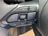 運転中でも手を離さずにオーディオなどの操作ができる『ステアリングスイッチ』機能があります!