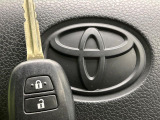 【キーレス】少し離れた場所からでもボタン一つでドアの開錠・施錠ができるのでとっても便利!ドアの鍵穴周りに傷をつけることもありません♪
