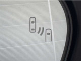 車線変更時の後方確認をアシストしてくれるブラインドスポットモニター!ドアミラーの死角を検知してくれるから車線変更もスムーズです。