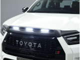 JAOS:ノーズプロテクターフロント周りを輝かせるLEDの光が、デザインアップ!