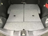 シート倒すとこんなに広々空間が!大きな荷物を乗せる時でも心配ご無用!
